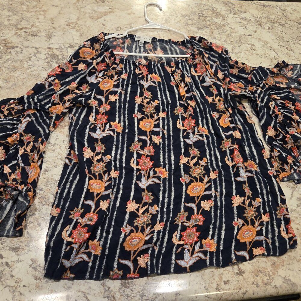 Ruffle sleeve blouse